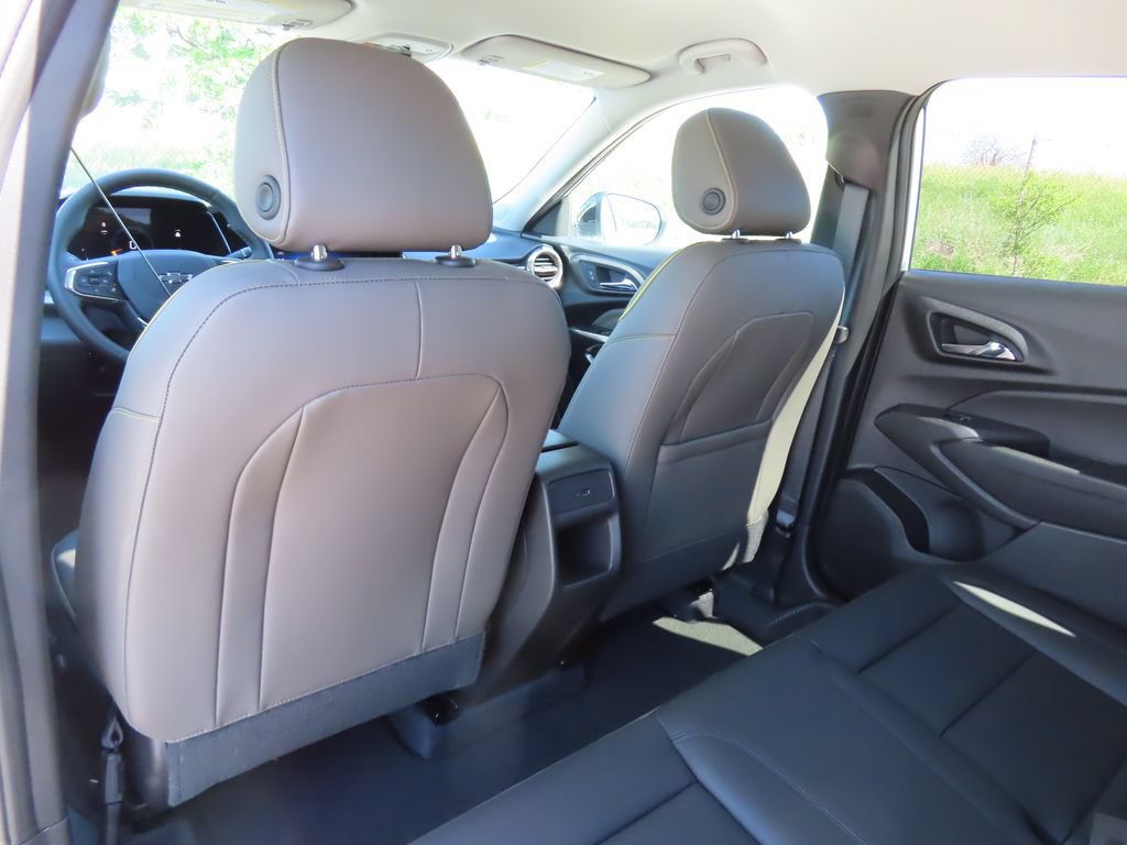 New 2026 Chevrolet Trax ACTIV w/ Driver Confidence Package FWD image 23