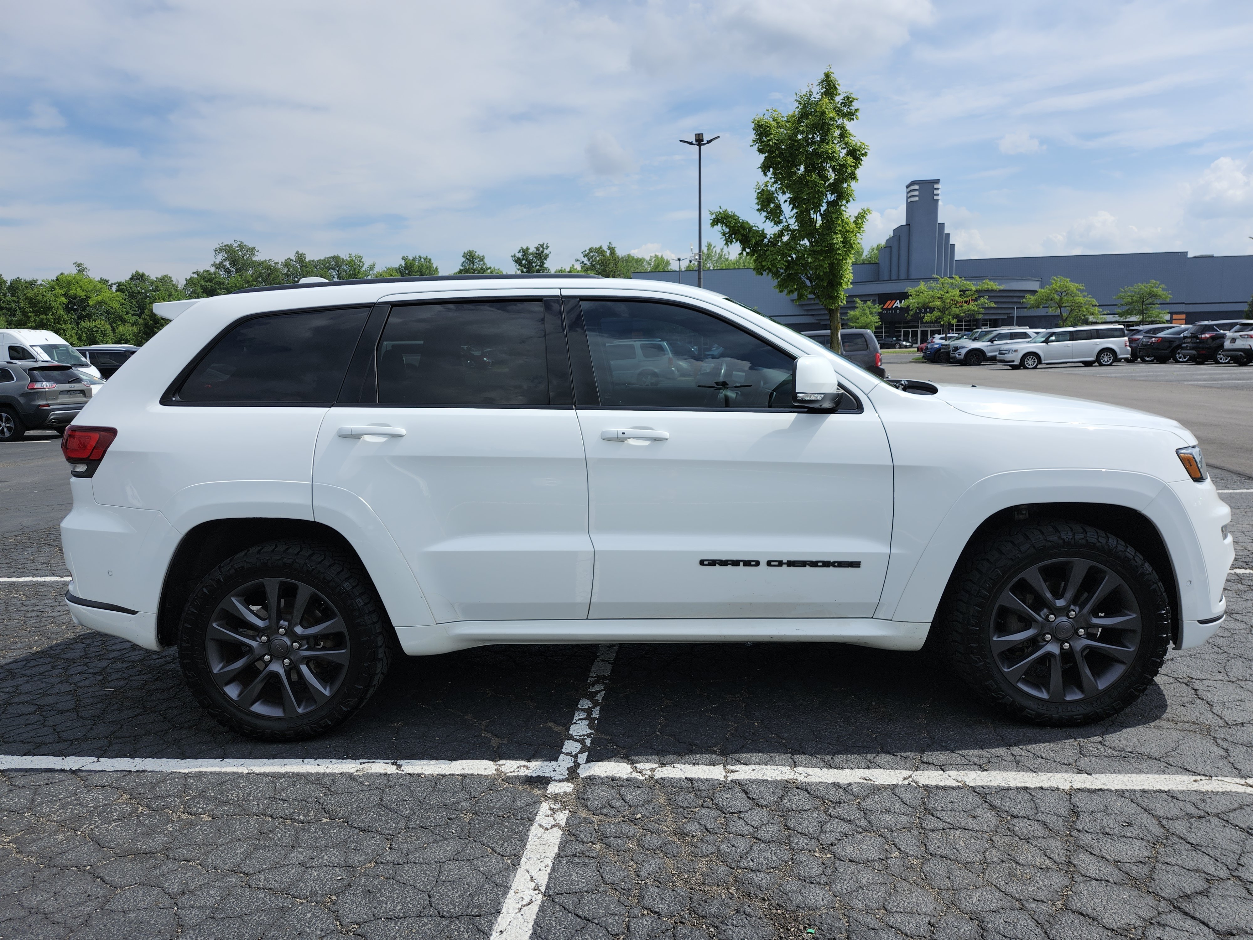 Used 2018 Jeep Grand Cherokee High Altitude AWD/4WD image 19