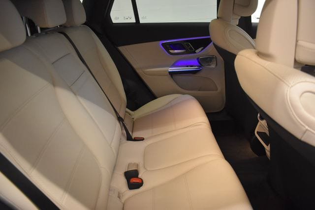 New 2027 Mercedes-Benz GLC 350e 4MATIC image 17