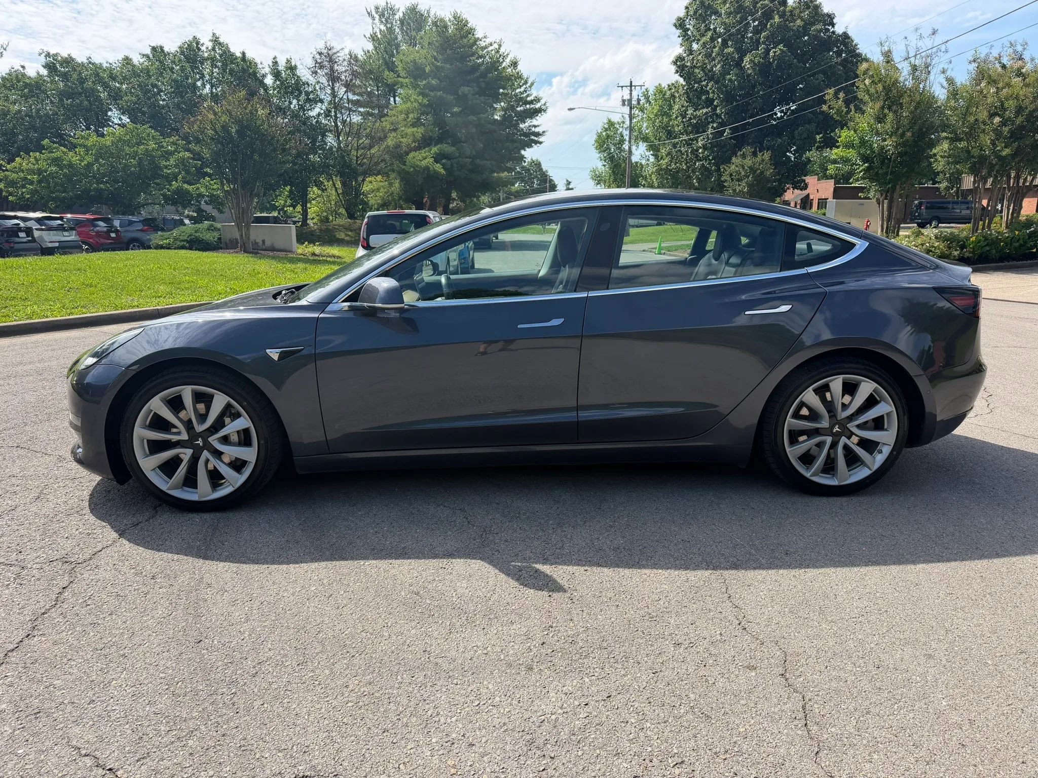 Used 2018 Tesla Model 3 Long Range RWD image 9