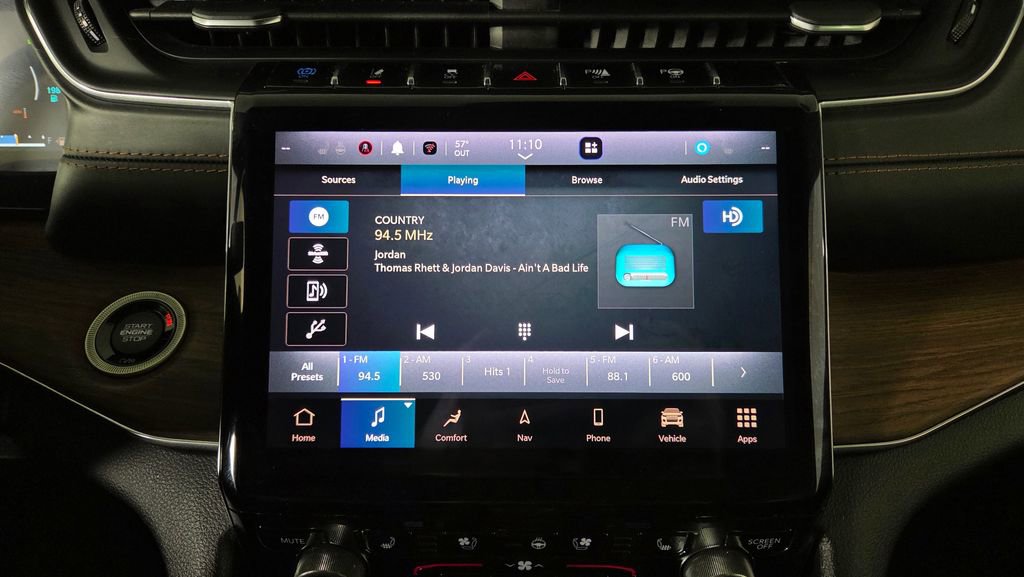 Used 2022 Jeep Grand Cherokee Summit w/ Luxury Tech Group V image 22