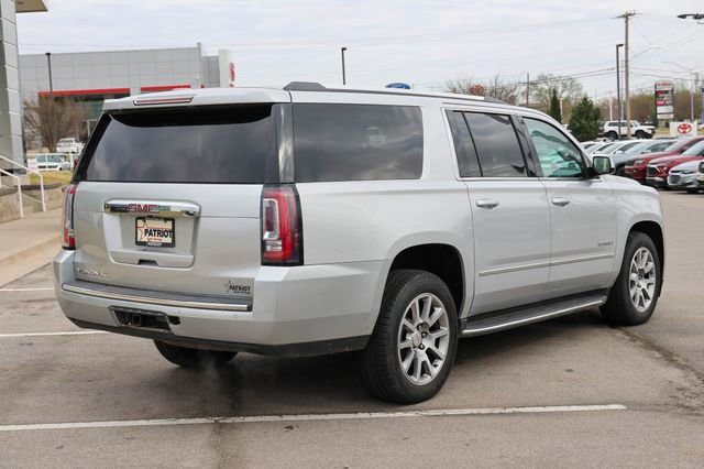 Used 2020 GMC Yukon XL Denali AWD/4WD image 3