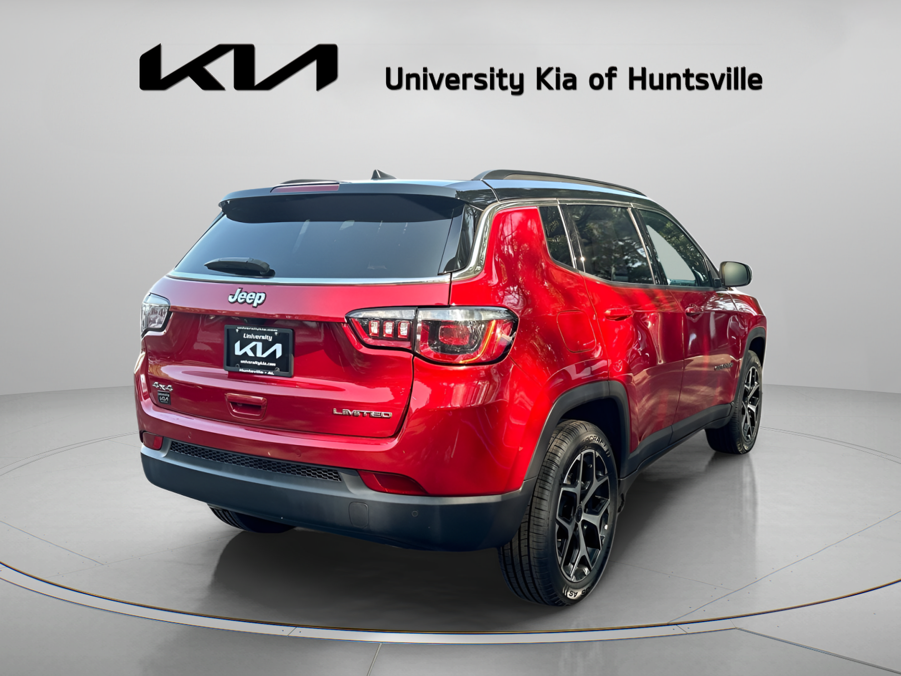 Used 2025 Jeep Compass Limited AWD/4WD image 8
