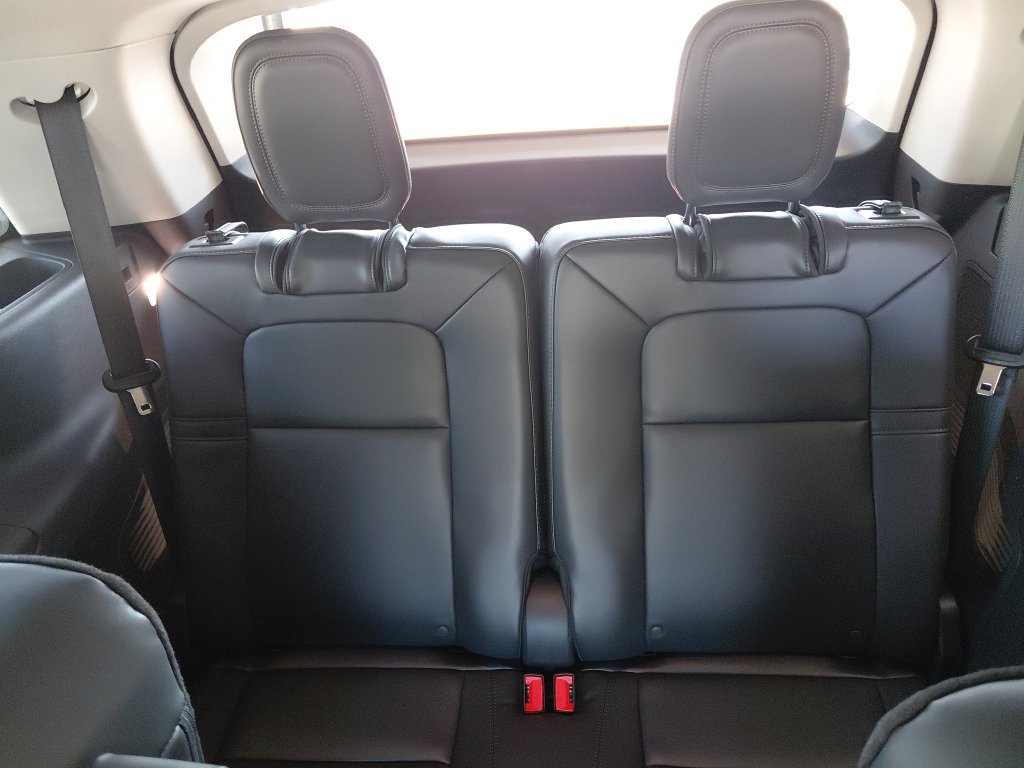 New 2026 Lincoln Aviator AWD image 26