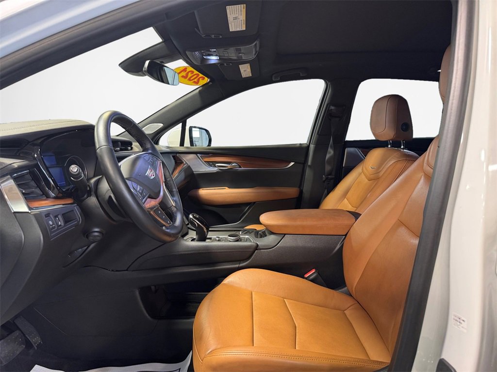 Used 2021 Cadillac XT5 Premium Luxury image 12