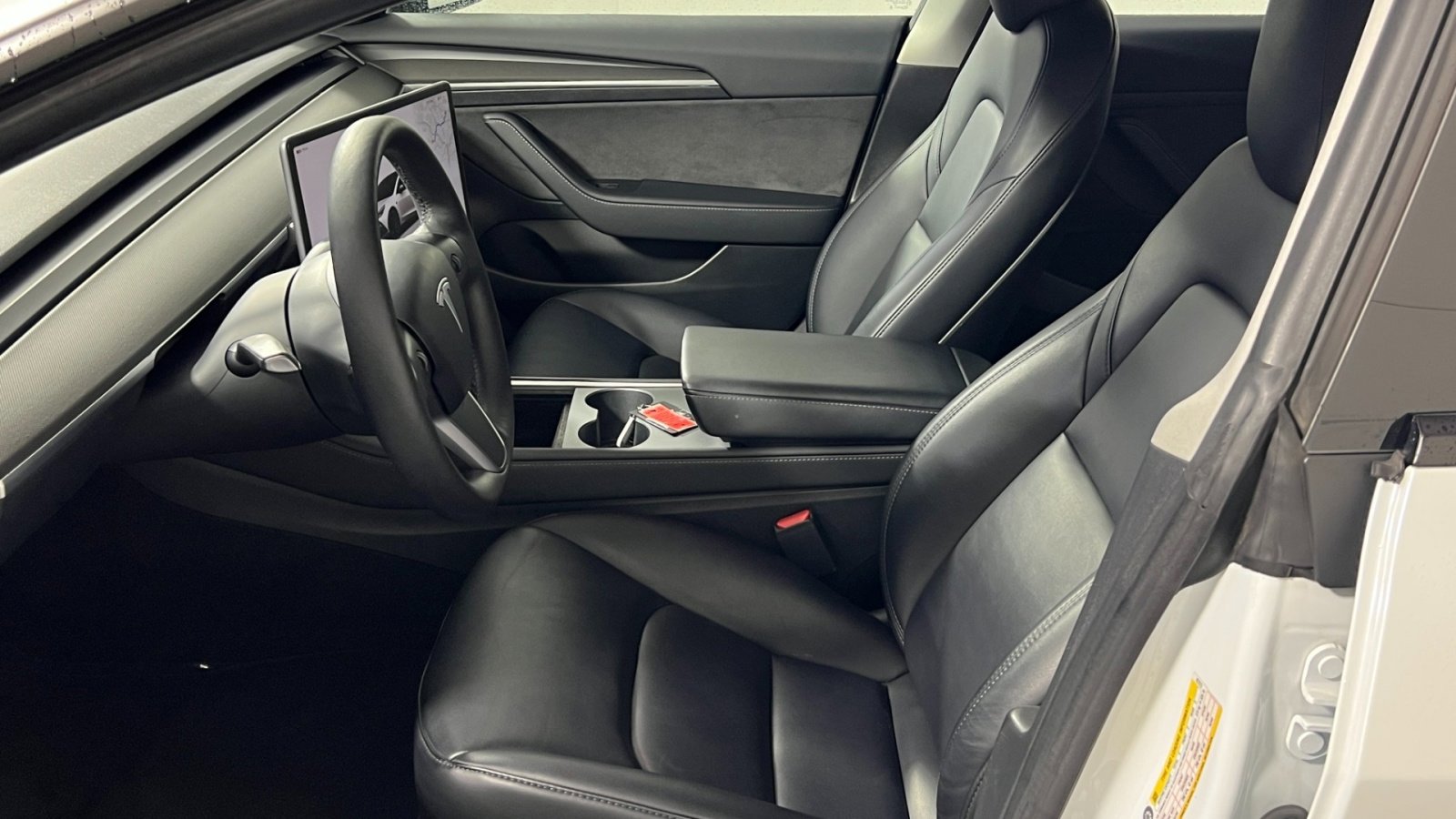 Used 2023 Tesla Model 3 Performance image 13