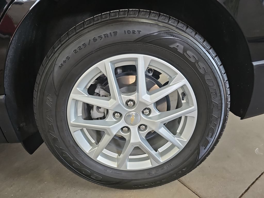 Used 2023 Chevrolet Equinox LT AWD/4WD image 32