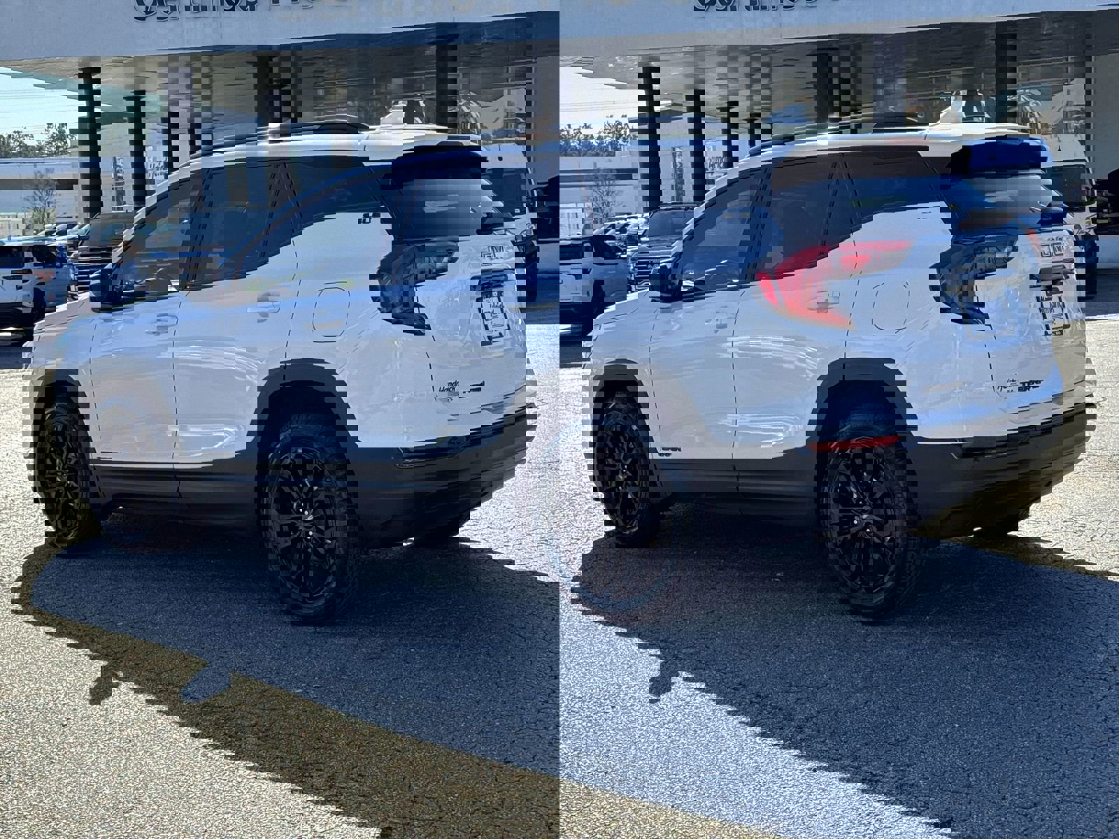 Used 2021 GMC Terrain SLE w/ Driver Convenience Package image 8