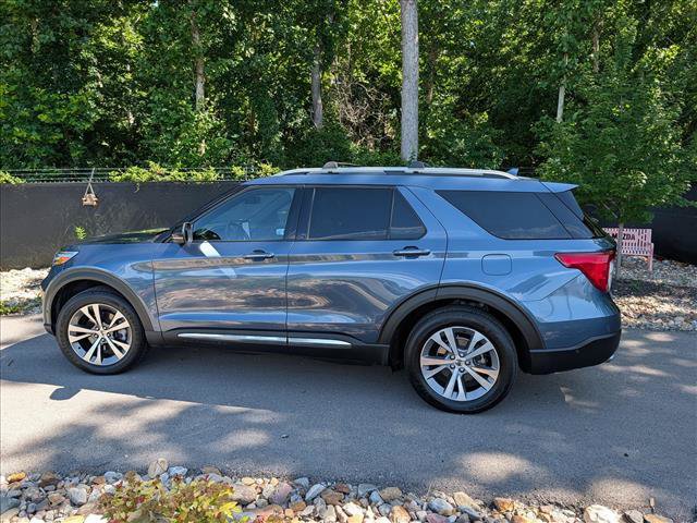 Used 2020 Ford Explorer Platinum w/ Premium Technology Package AWD/4WD image 2