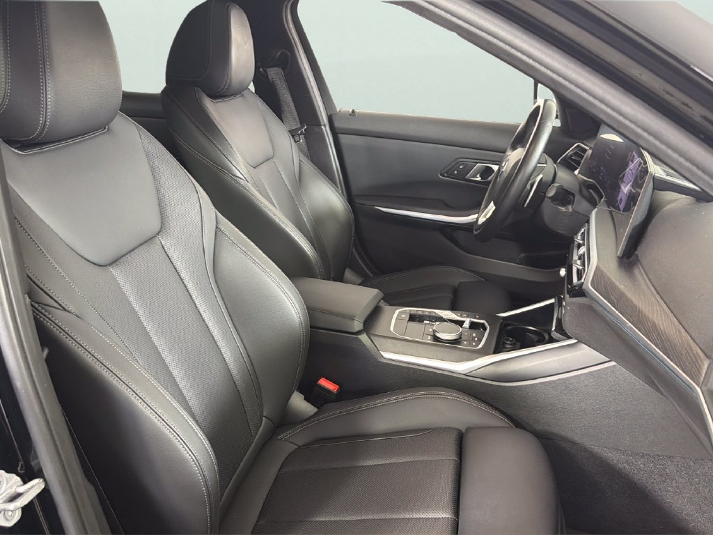 Used 2024 BMW 330e xDrive AWD/4WD image 33