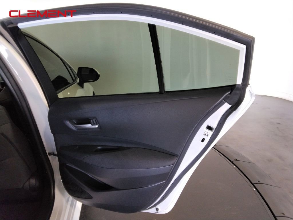 Used 2020 Toyota Corolla LE image 24