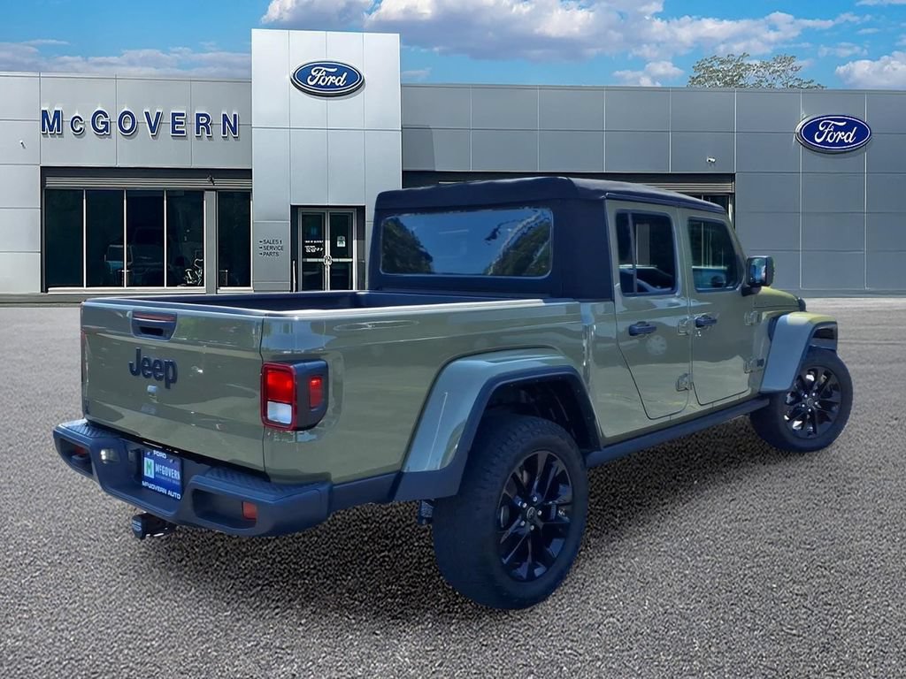 Used 2025 Jeep Gladiator Sport AWD/4WD image 6