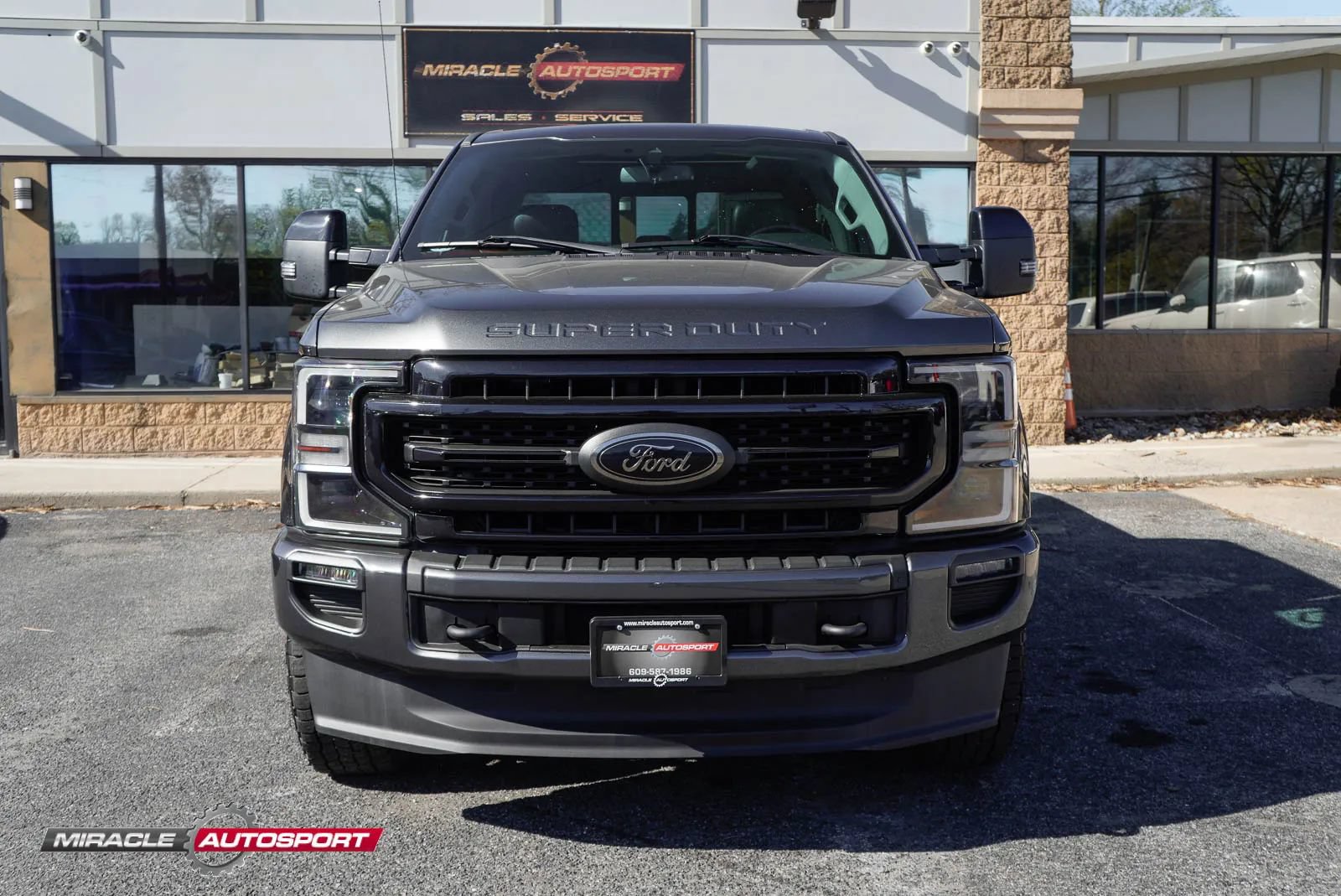 Used 2020 Ford F350 Lariat AWD/4WD image 2