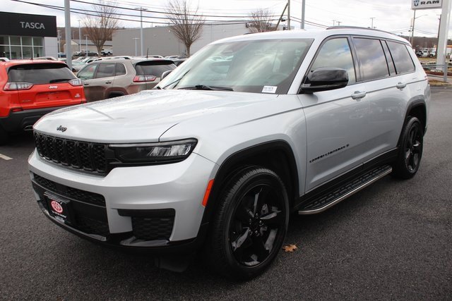Used 2021 Jeep Grand Cherokee L Laredo image 2