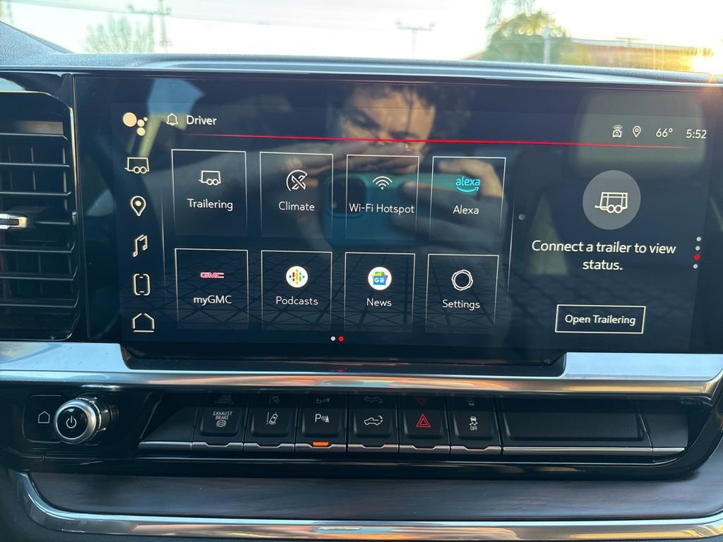 Used 2024 GMC Sierra 3500 SLT w/ SLT Premium Package image 23