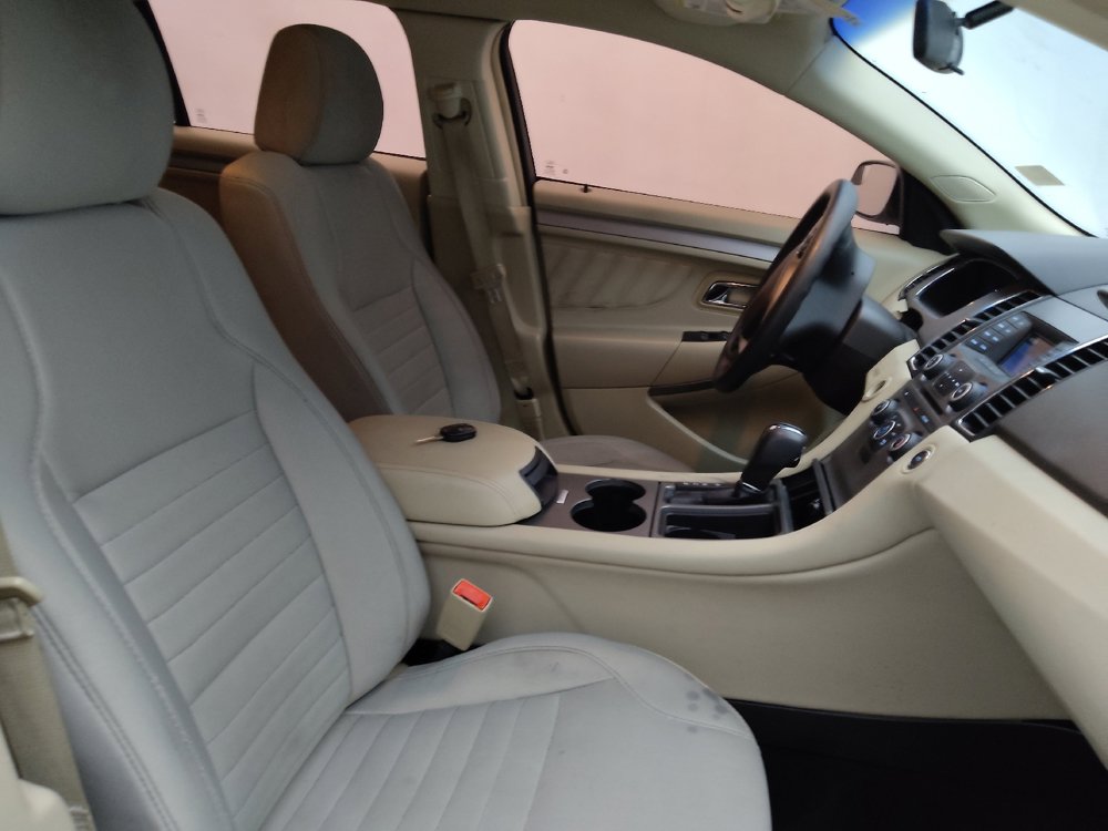 Used 2015 Ford Taurus SE FWD image 21