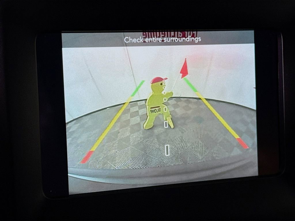 Used 2019 Jeep Cherokee Latitude Plus w/ Comfort/Convenience Group image 6