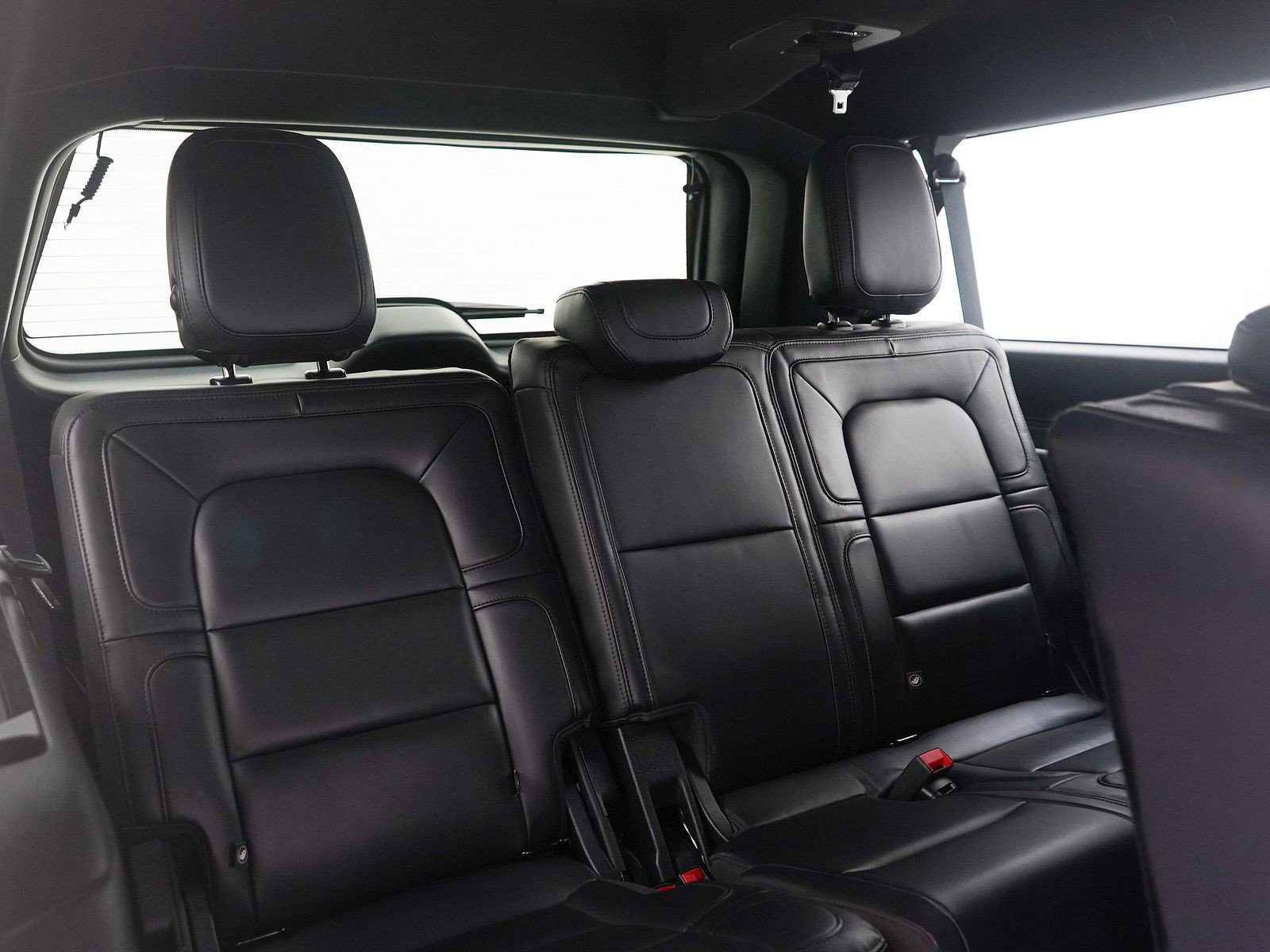 Used 2022 Lincoln Navigator L Reserve w/ Equipment Group 201A image 13