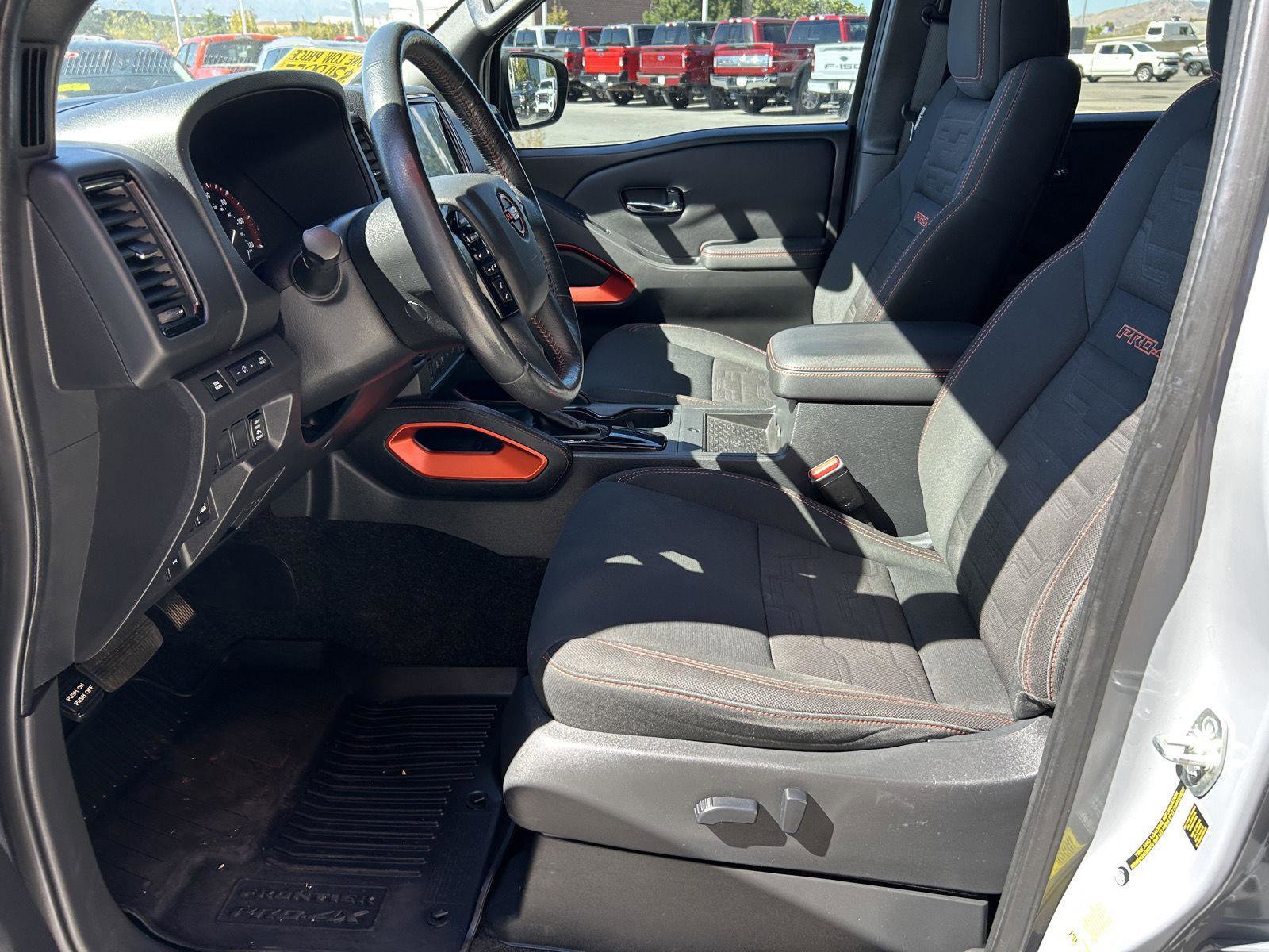Used 2022 Nissan Frontier PRO-4X image 29
