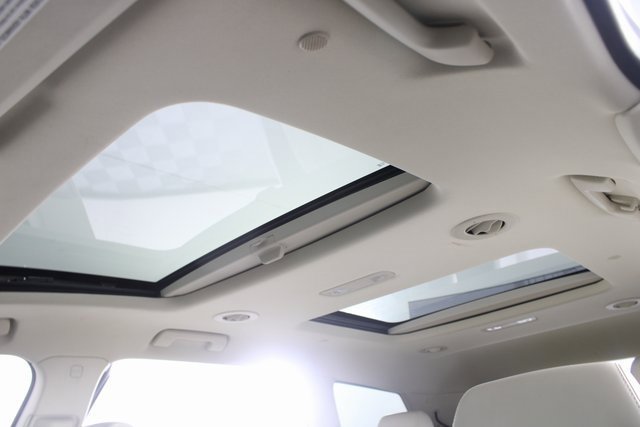 Used 2022 Buick Enclave Essence w/ Experience Buick Package image 11