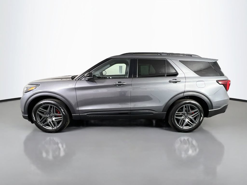 New 2026 Ford Explorer ST-Line w/ ST-Line Street Pack AWD/4WD image 6