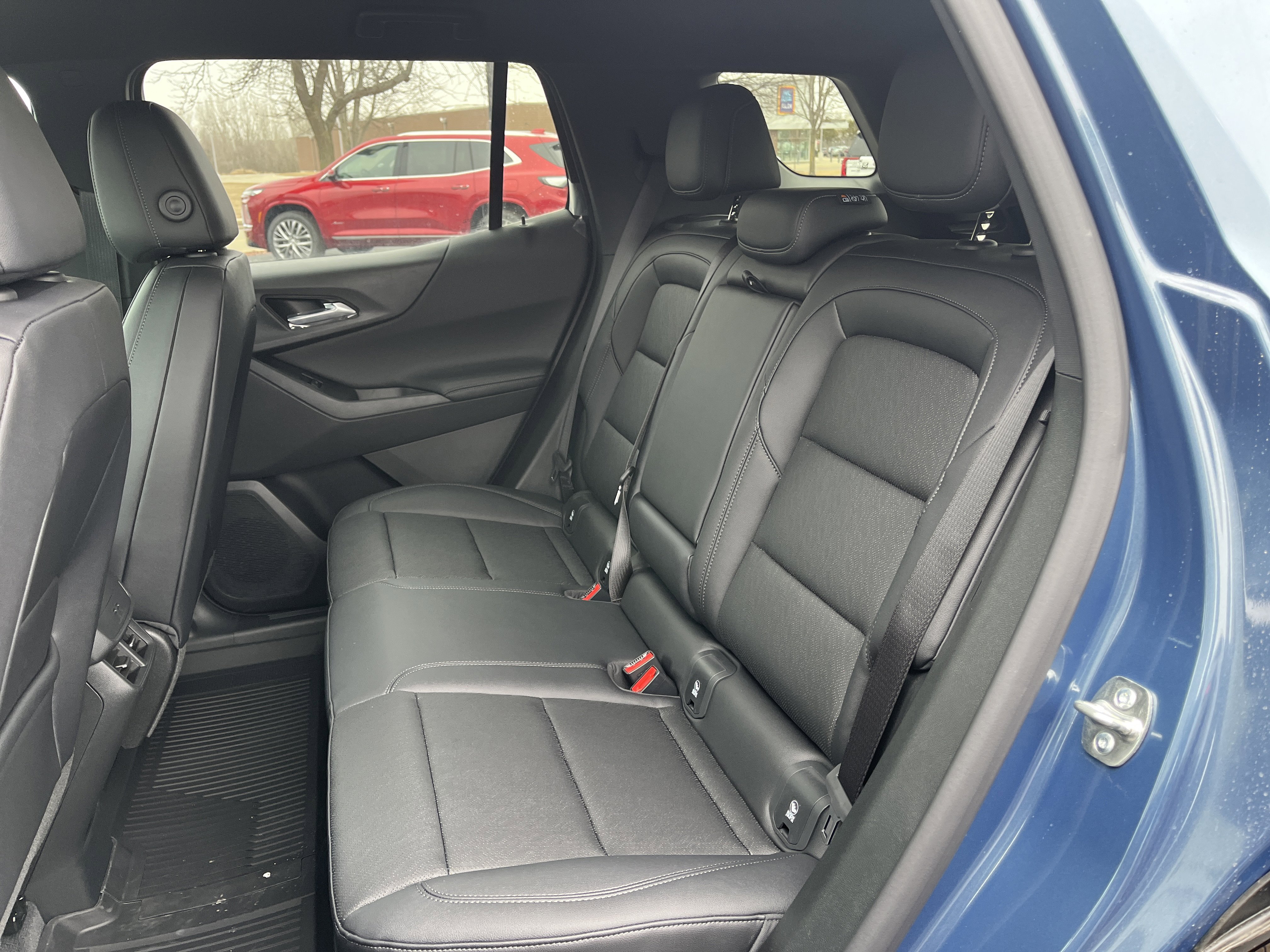 New 2026 Chevrolet Equinox LT w/ Convenience Package II image 23