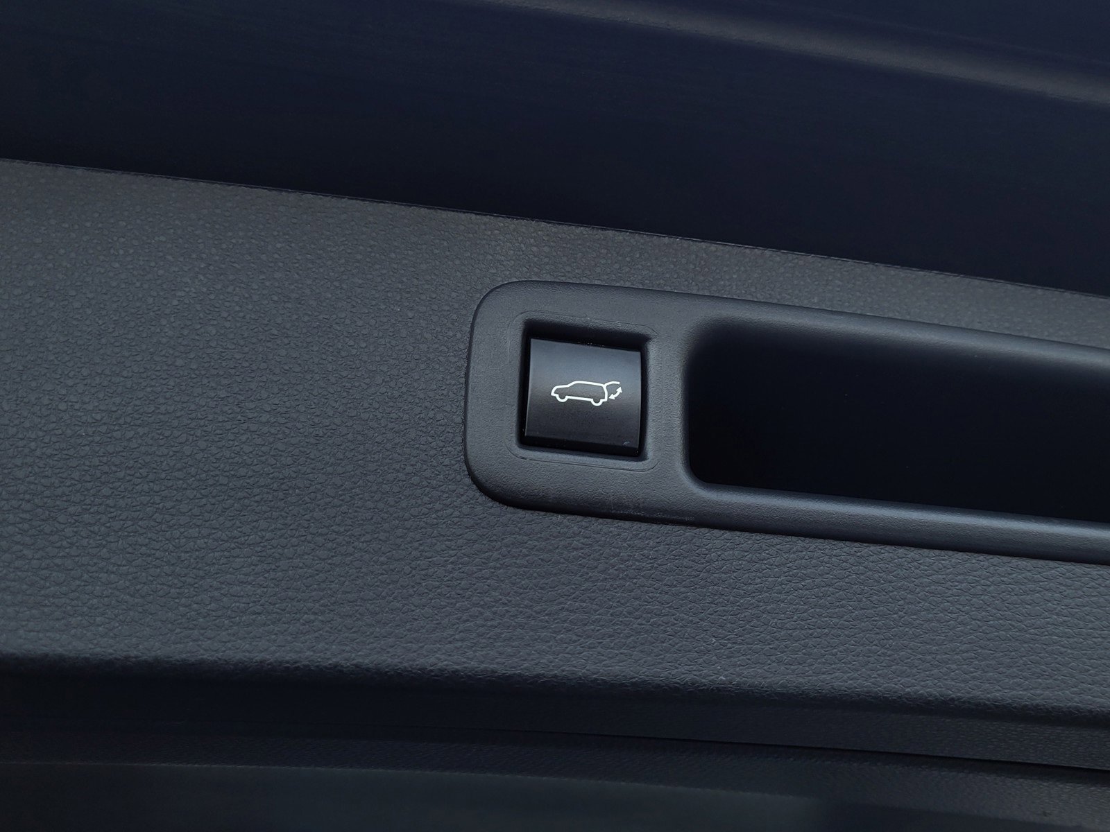 Certified 2024 Toyota Highlander LE image 25