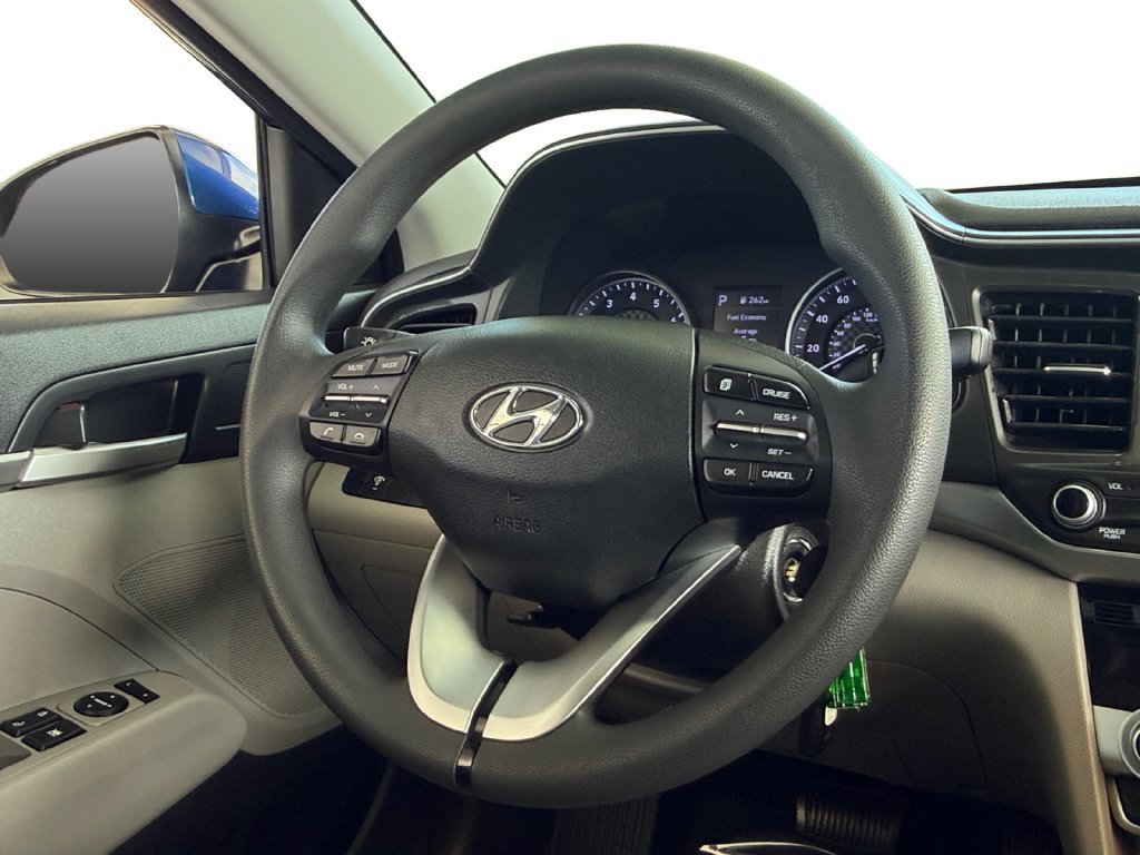 Used 2020 Hyundai Elantra SE FWD image 13