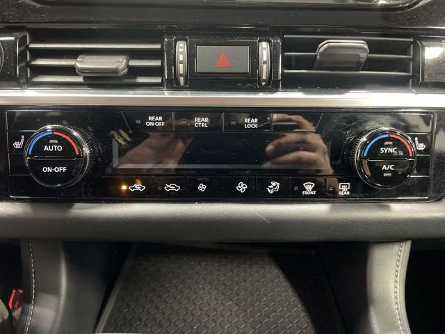 Used 2022 Nissan Pathfinder SV image 19