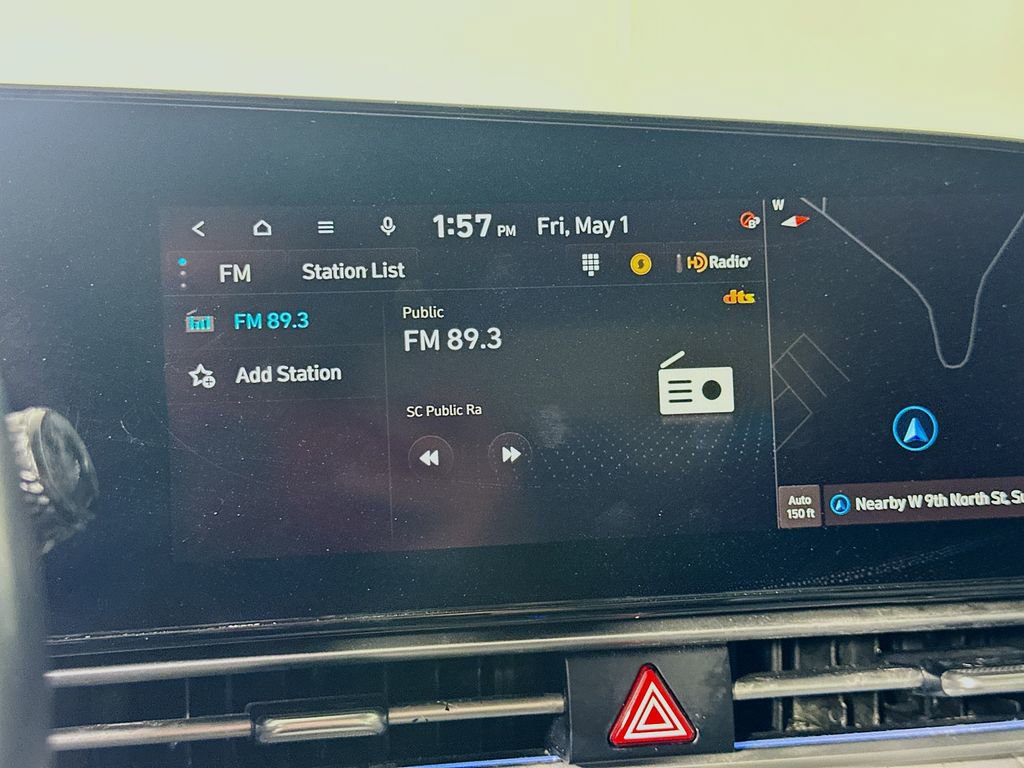 Used 2022 Hyundai Elantra Limited w/ Winter Weather Package FWD image 30