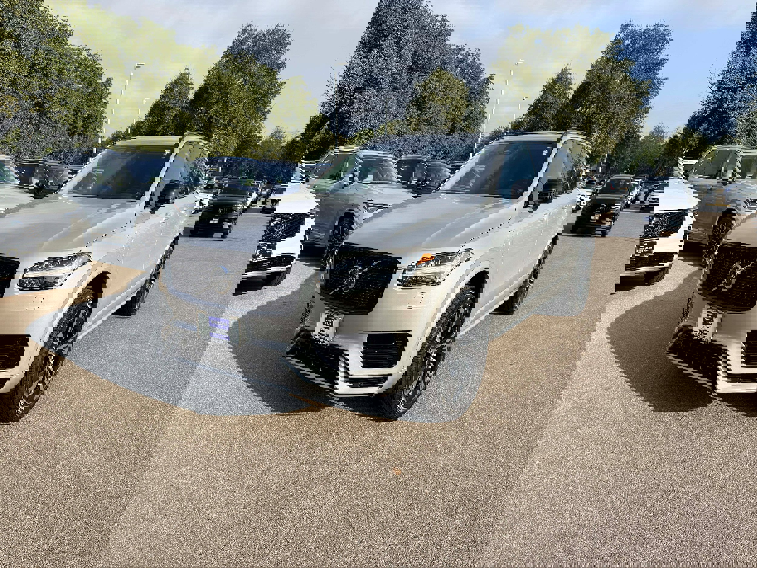 Certified 2023 Volvo XC90 T8 Plus image 2