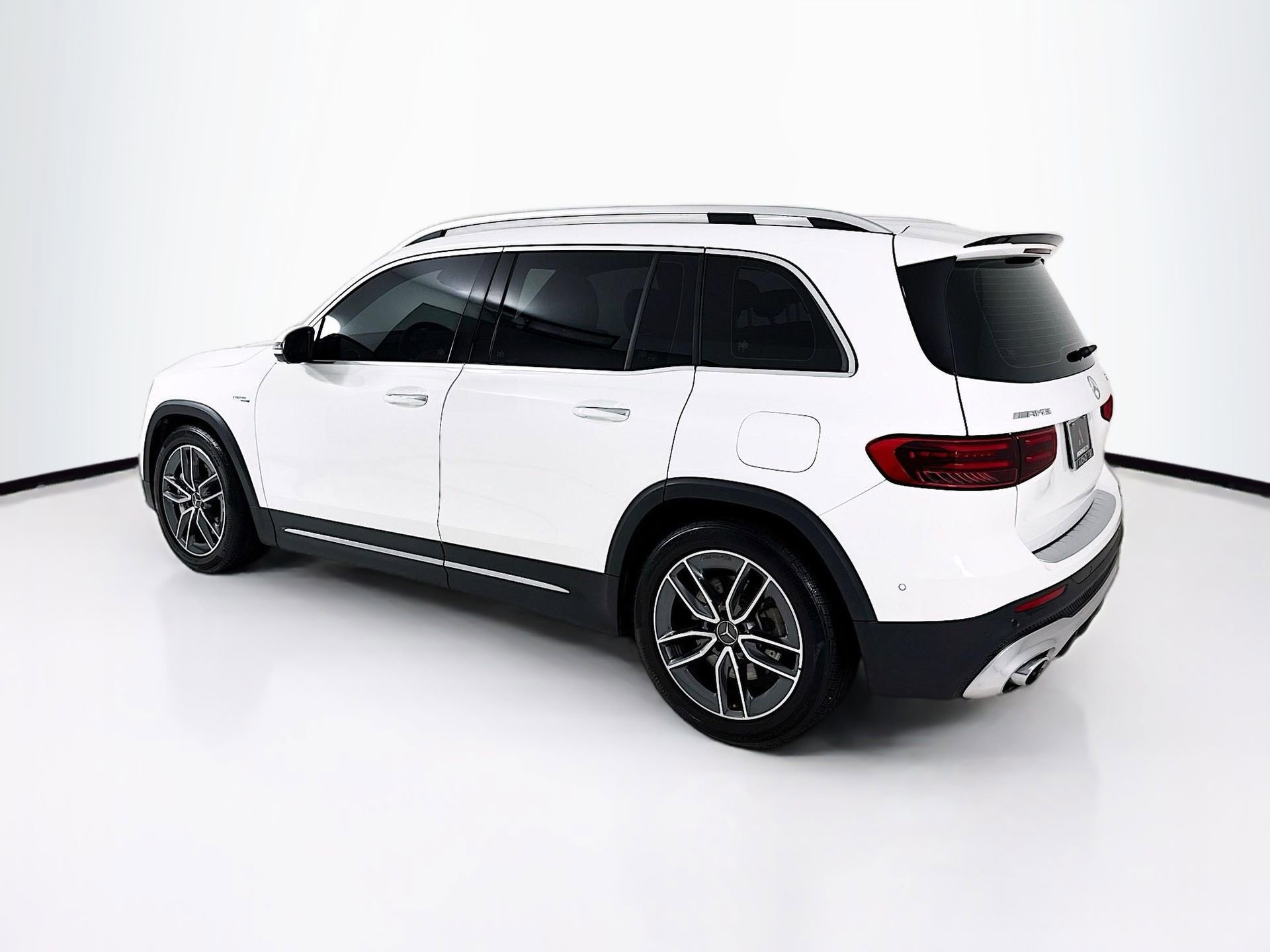 Certified 2025 Mercedes-Benz GLB 35 AMG 4MATIC image 6