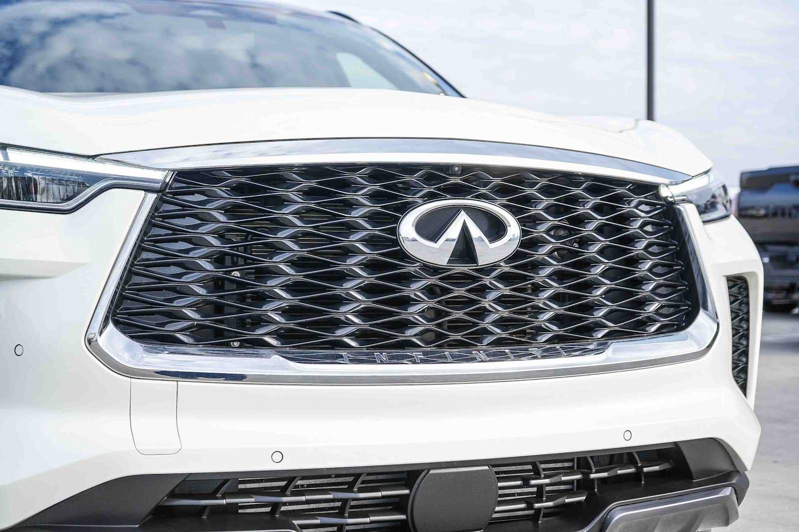 Used 2025 INFINITI QX60 Autograph w/ Cargo Package AWD/4WD image 5