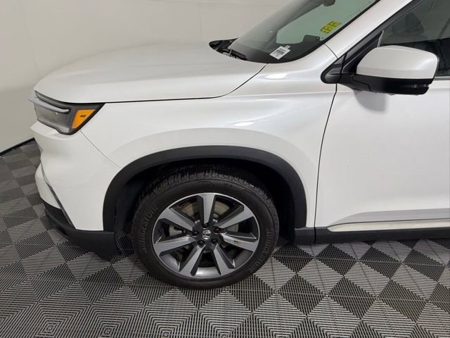 Used 2024 Honda Pilot Elite image 12