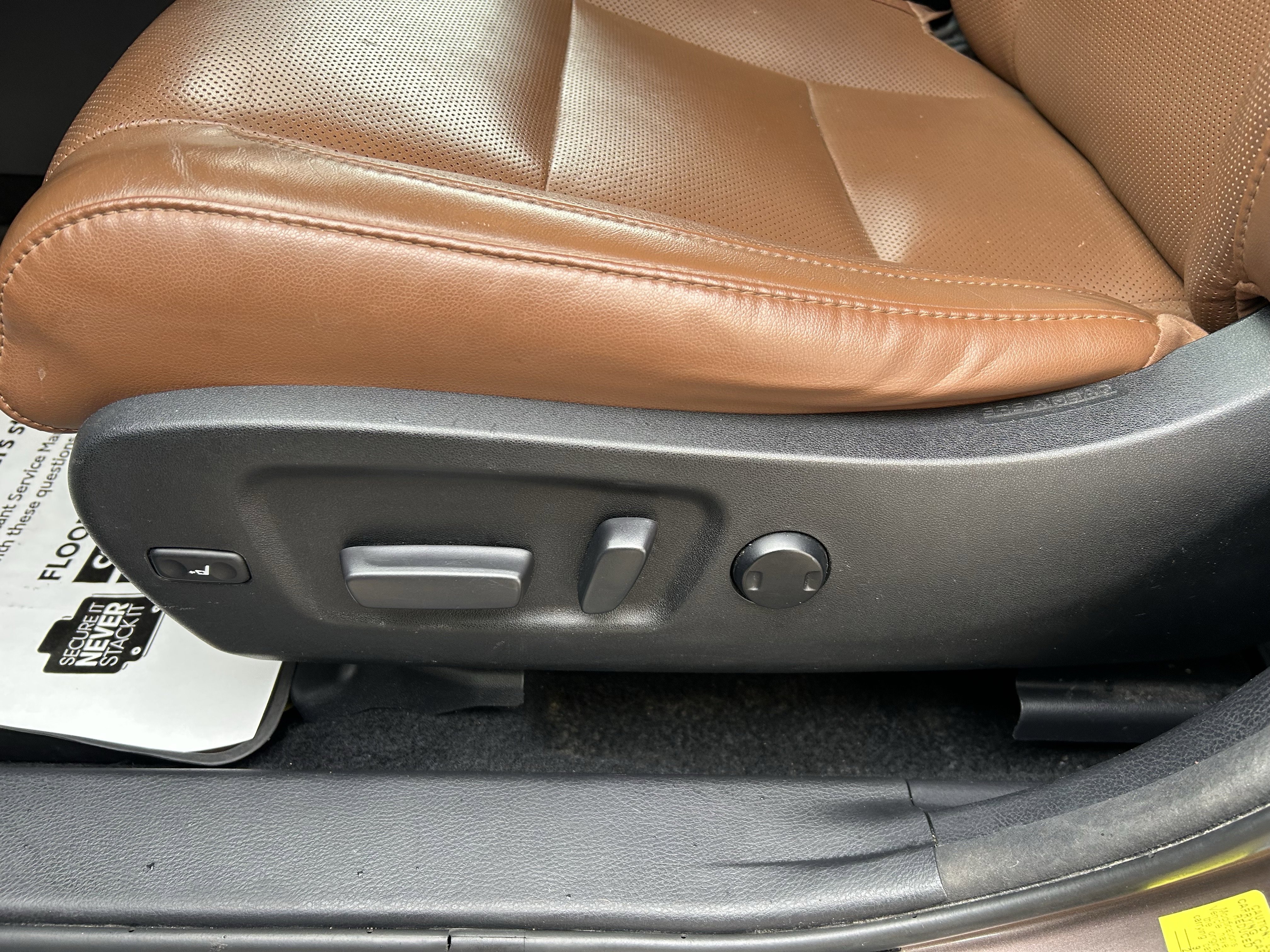 Certified 2018 Toyota Highlander Limited Platinum image 16