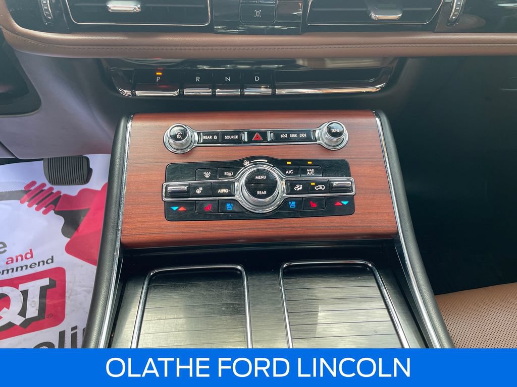 Certified 2022 Lincoln Aviator Reserve w/ Equipment Group 201A AWD/4WD image 12