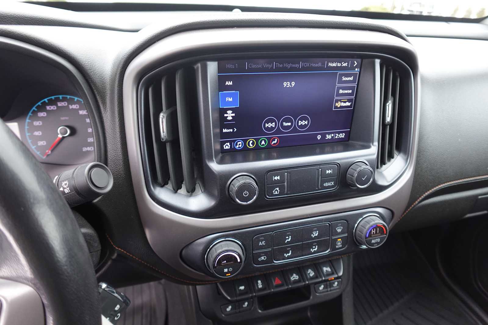 Used 2022 GMC Canyon AT4 w/ Trailering Package image 19