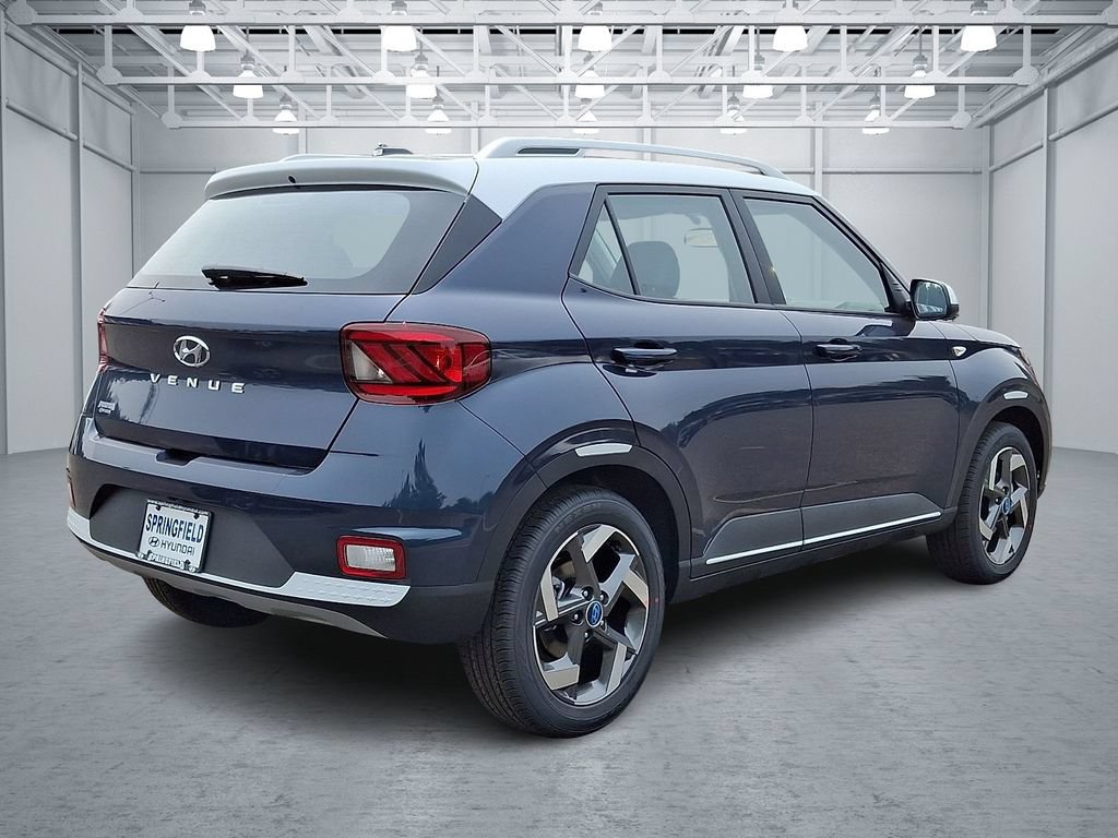 New 2026 Hyundai Venue SEL FWD image 3