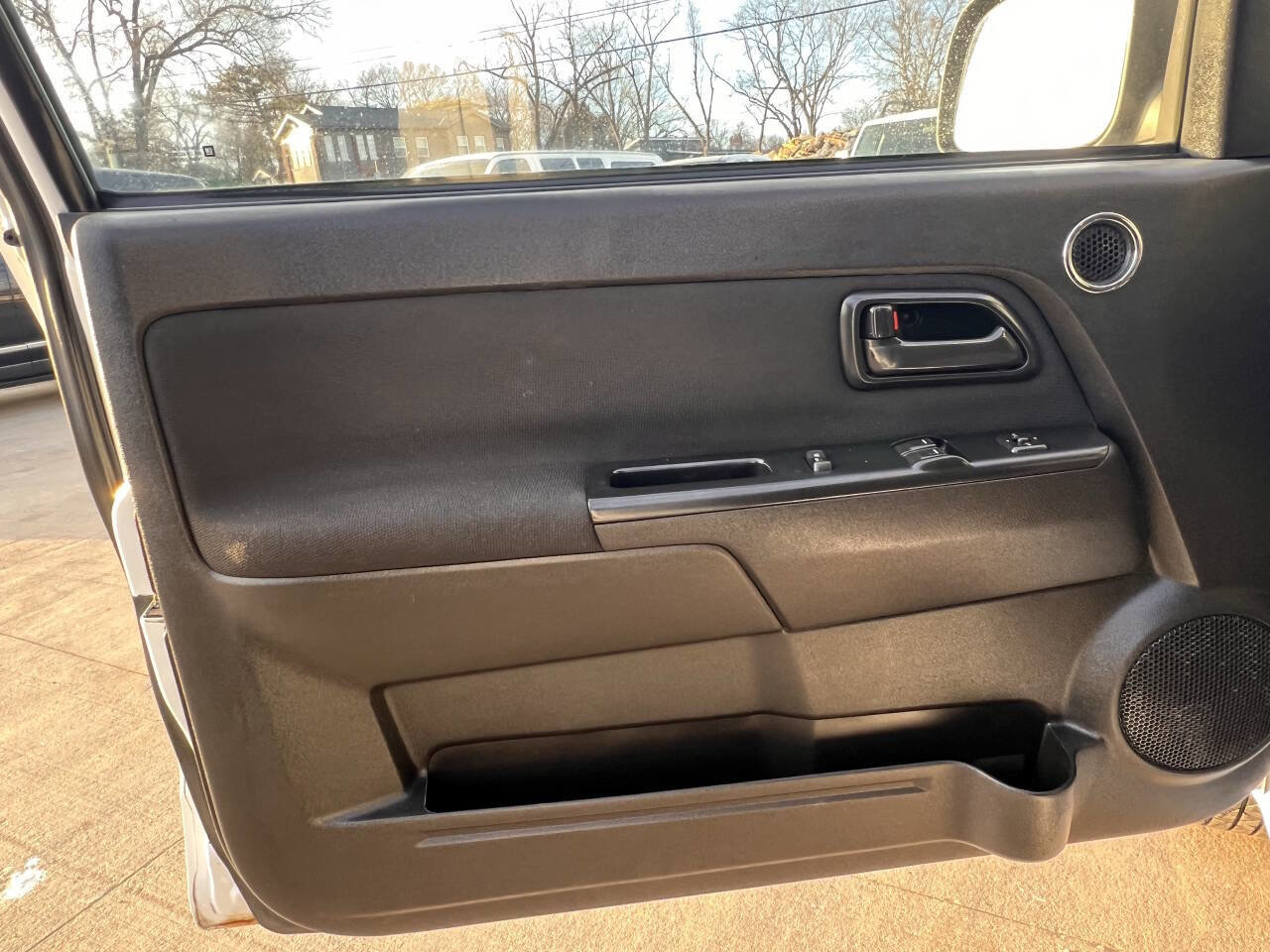 Used 2007 Isuzu i-370 LS image 9