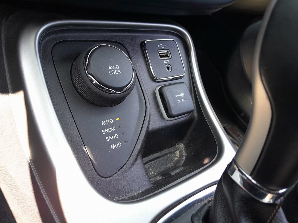 Used 2019 Jeep Compass Latitude w/ Popular Equipment Group AWD/4WD image 25