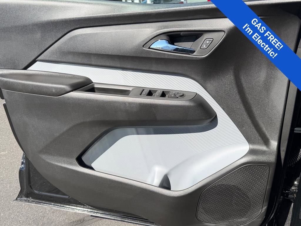 New 2027 Chevrolet Bolt RS w/ Technology Package FWD image 9