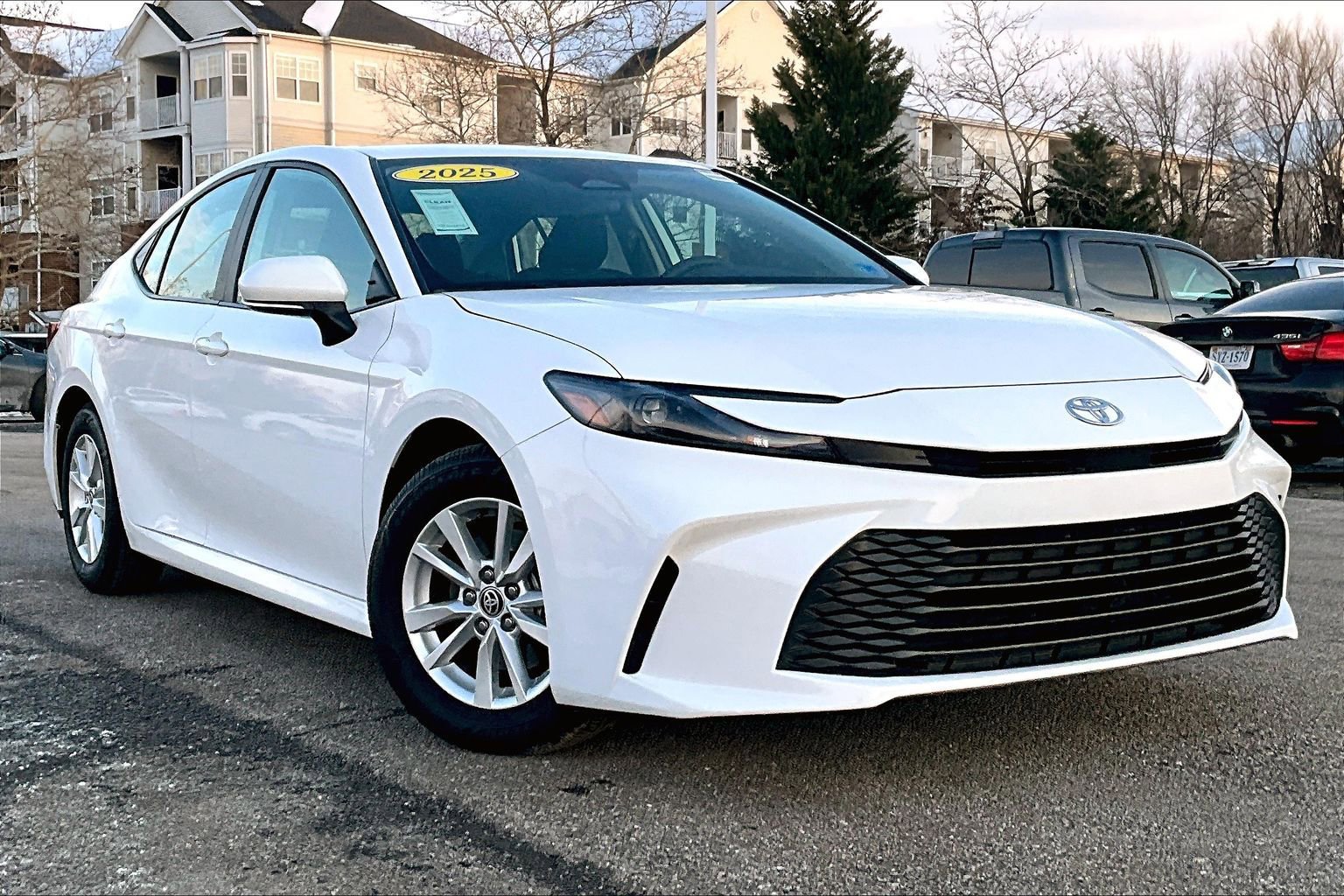Used 2025 Toyota Camry LE image 2
