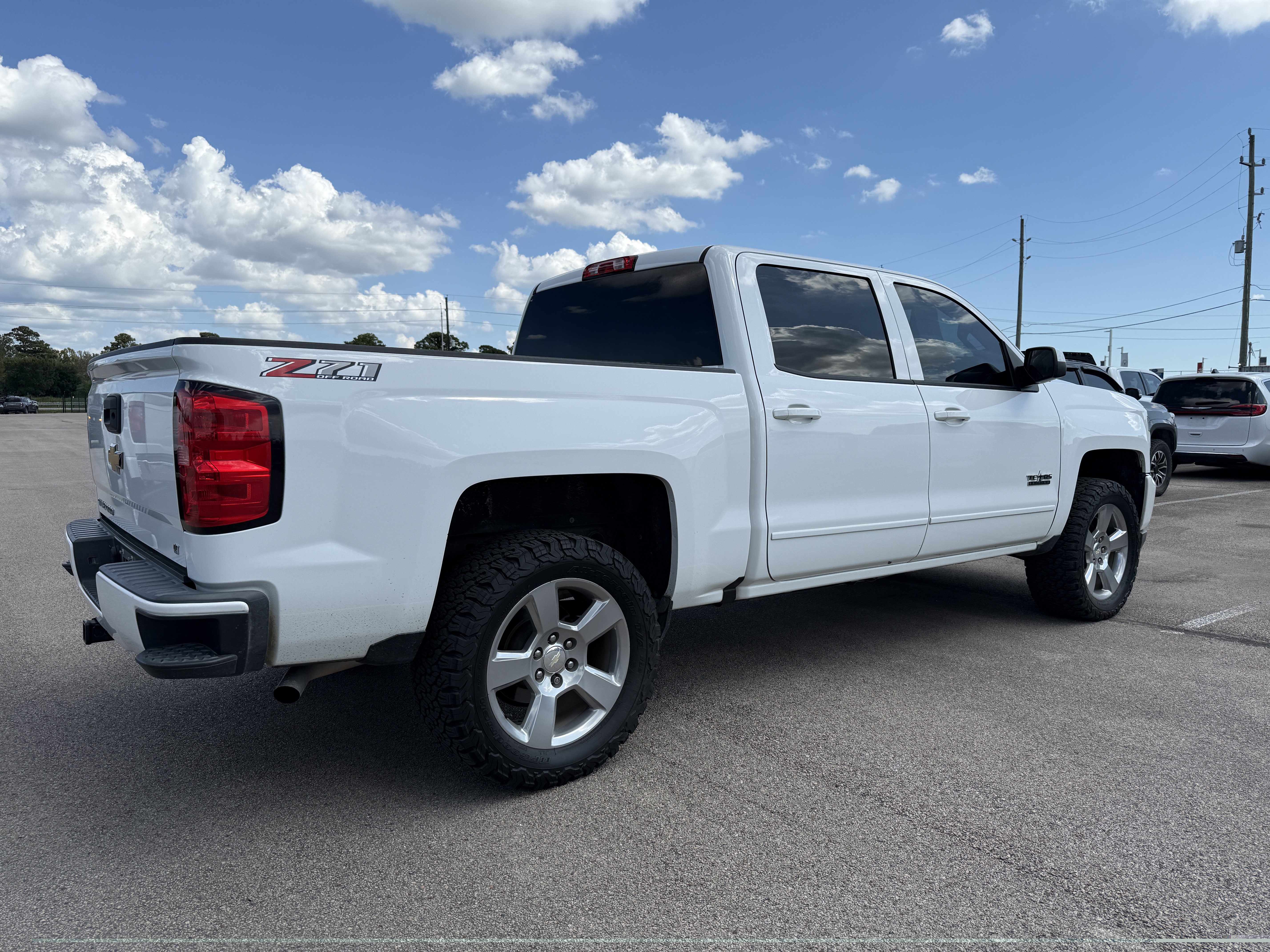 Used 2018 Chevrolet Silverado 1500 LT w/ Texas Edition AWD/4WD image 2