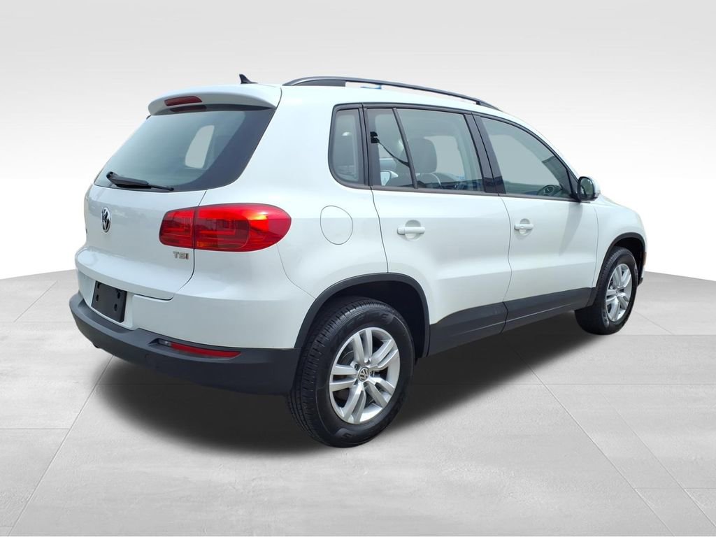 Used 2017 Volkswagen Tiguan S image 27