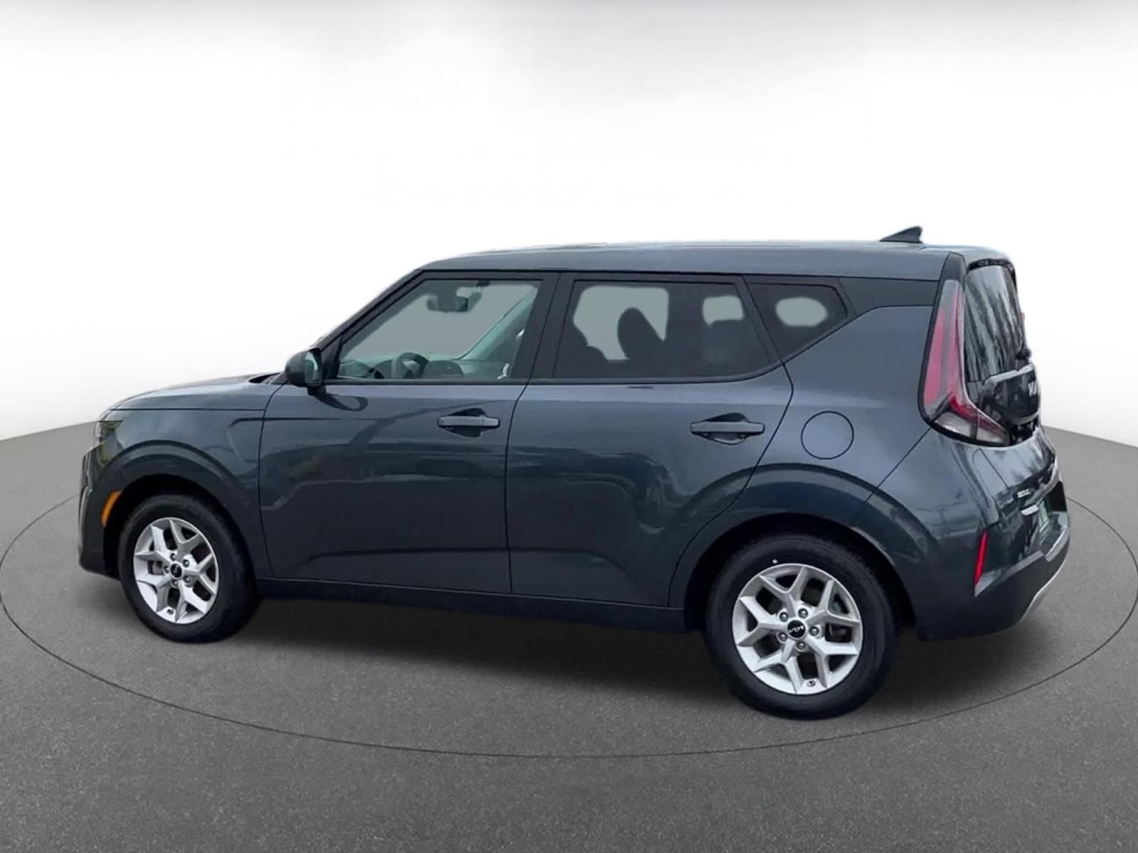 Used 2025 Kia Soul LX w/ LX Technology Package image 10