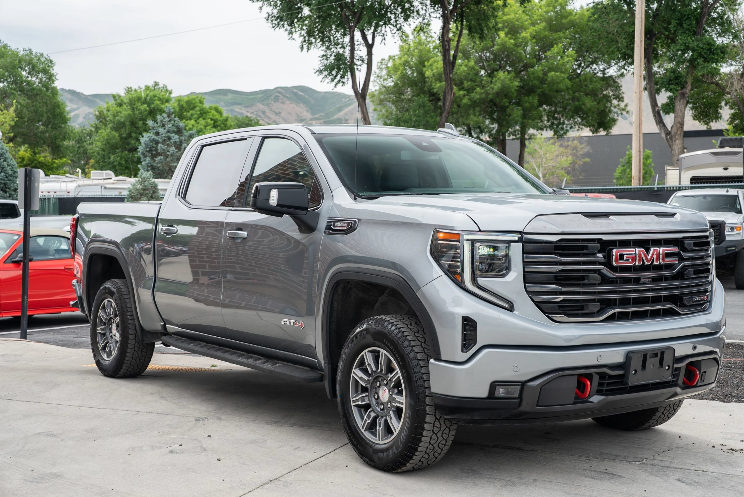 Used 2024 GMC Sierra 1500 AT4 w/ AT4 Premium Package AWD/4WD image 12