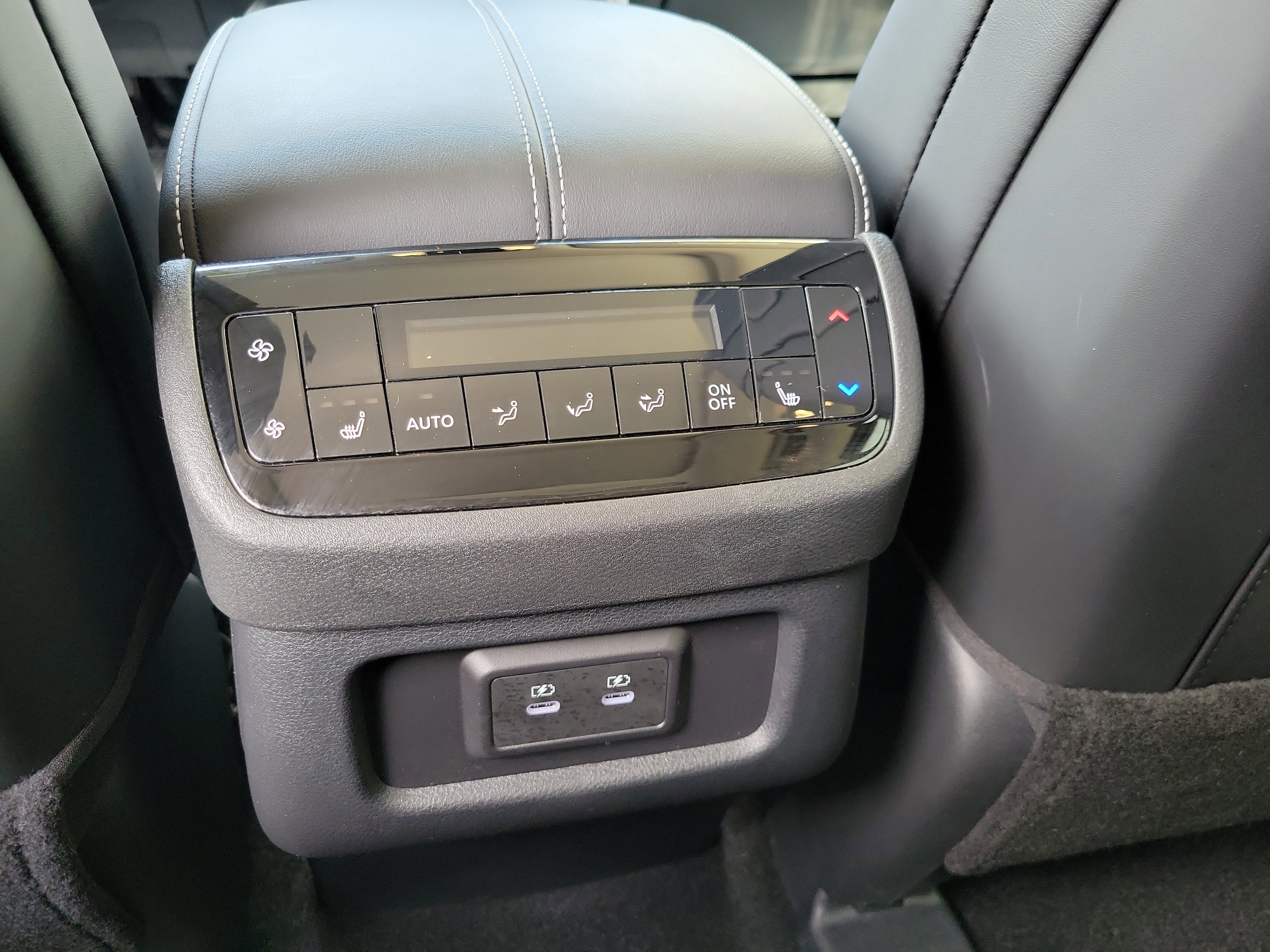 Certified 2026 INFINITI QX60 Luxe w/ Cargo Package FWD image 15