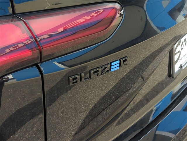 New 2025 Chevrolet Blazer EV RS w/ Super Cruise Package image 32