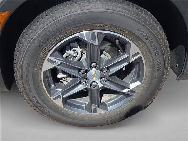 Used 2025 Chevrolet Blazer LT FWD image 23
