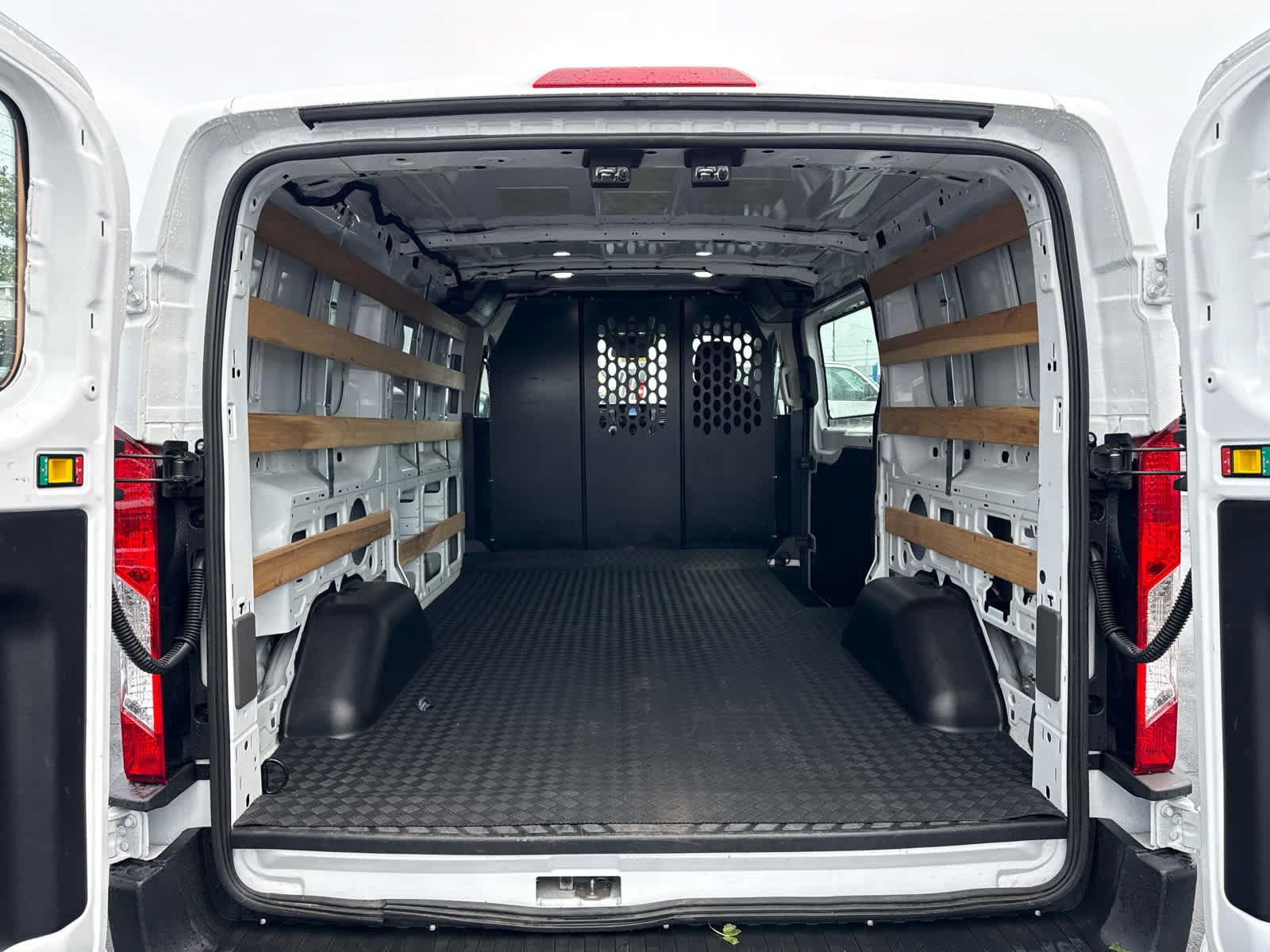 Used 2025 Ford Transit 250 Low Roof w/ Exterior Upgrade Package RWD image 19